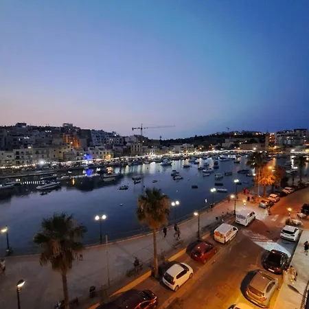 아파트 B&s Seafront Duplex Penthouse Marsascala, Malta *