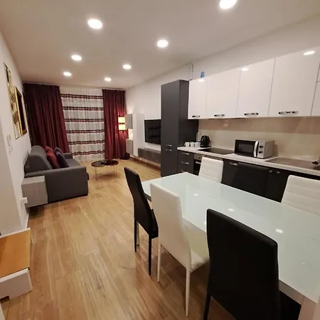Apartmán B&s Seafront Duplex Penthouse Marsascala, Malta *